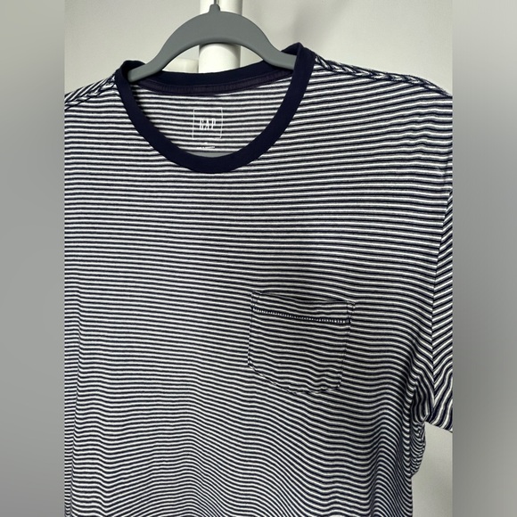 Gap Men’s CrewNeck Blue & White Shirt - Picture 3 of 11